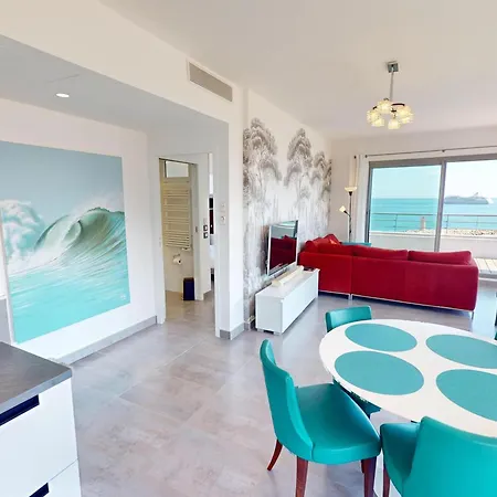 Magnifique 3p Face Avec Terrasse De 46m² Et Parking Prive - Fr-1-196-250